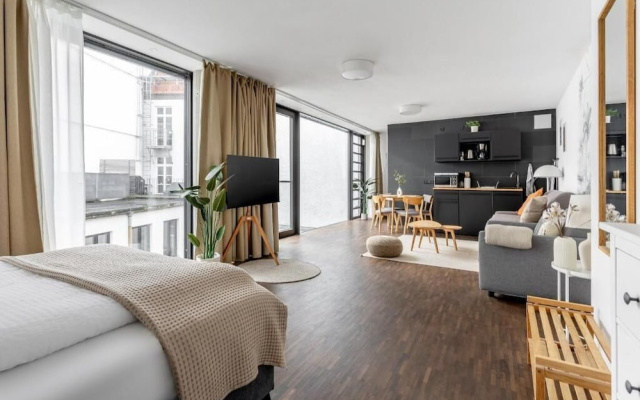 Global Living Augsburg Rathausplatz