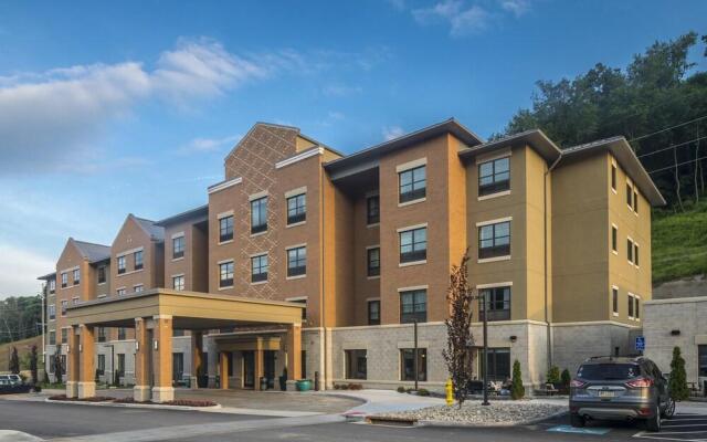 Best Western Plus University Inn Steubenville - CLOSED