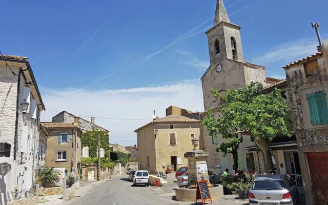 Cozy Villa in Lirac France With Private Pool