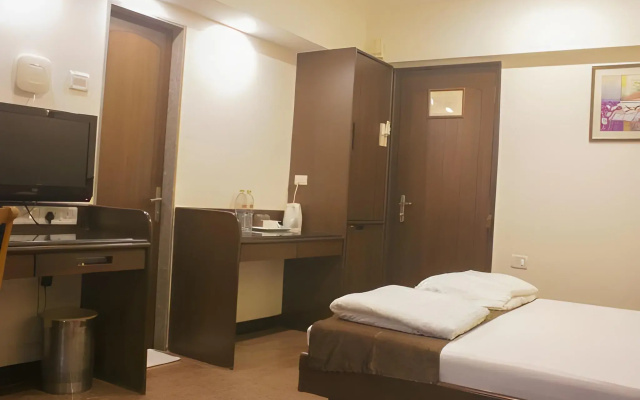 Hotel Karl Residency