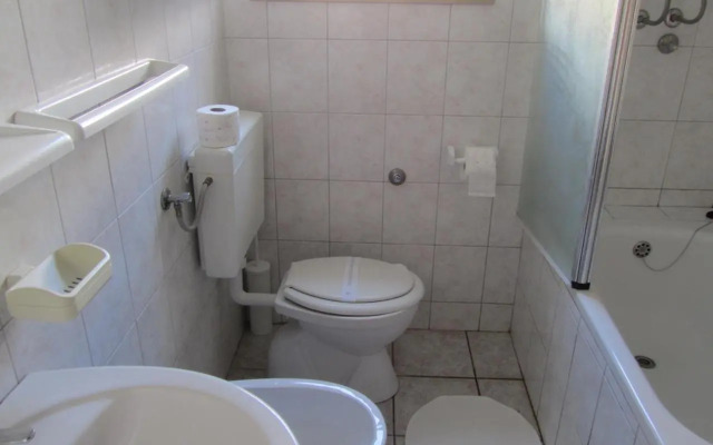 Apartments by the sea Slatine, Ciovo - 15916