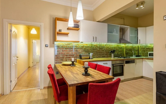 Central Flat 10-min Walk to Taksim Square in Sisli