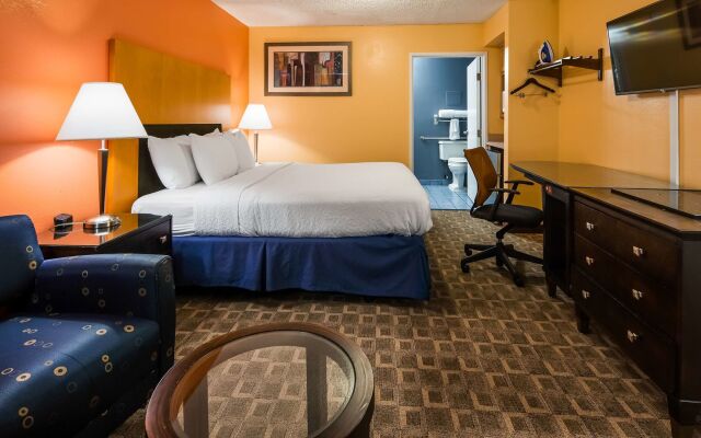 Quality Inn & Suites Fayetteville I-95