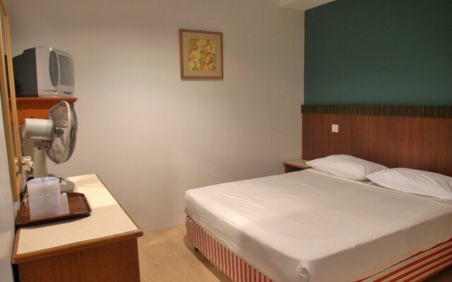 Swing & Pillows Hotel