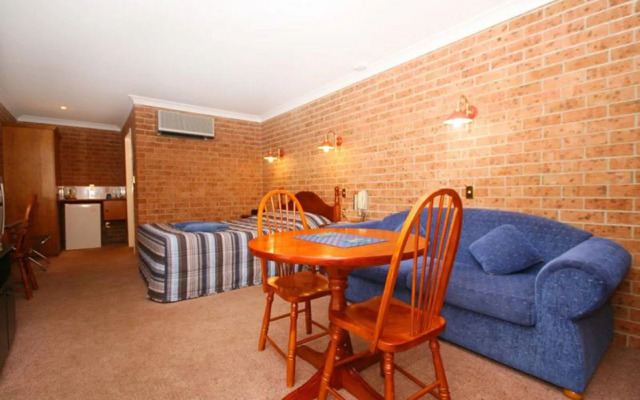 Golden Grain Motor Inn