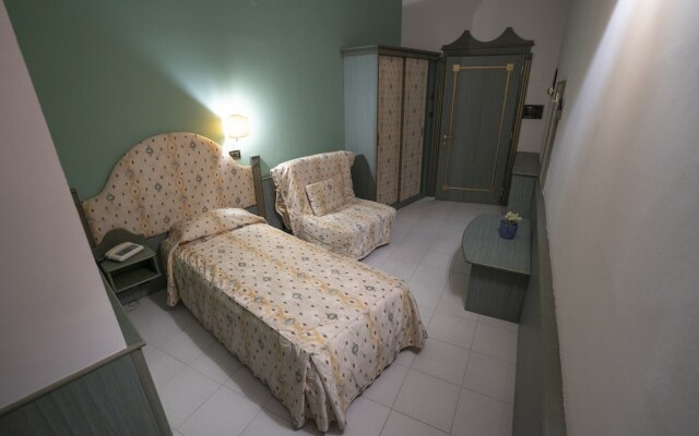 Kristall Palace Hotel