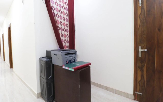 Hotel Royal King Deluxe by OYO Rooms