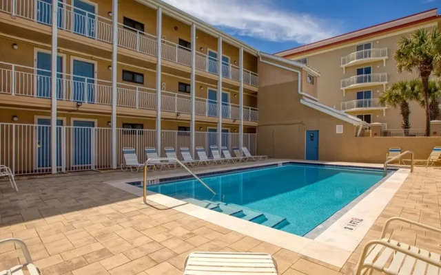 Crystal Villas 12B