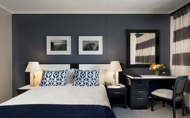 The Commodore Hotel