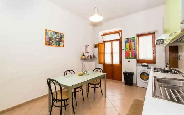 Vanchiglietta Roomy Apartment