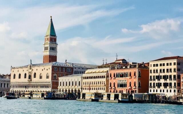 Biennale Family Apartment in Venice