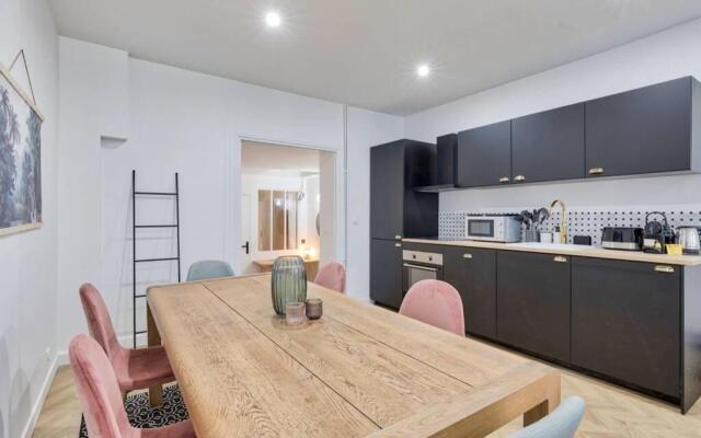 Appartement de standing proche ArcTriomphe - 8P