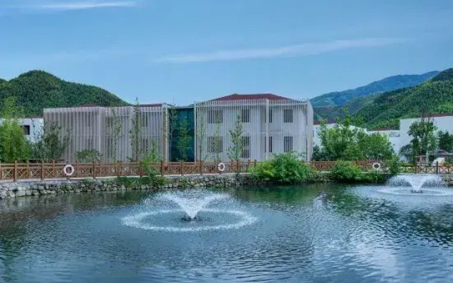 MANZIRAN Hotel