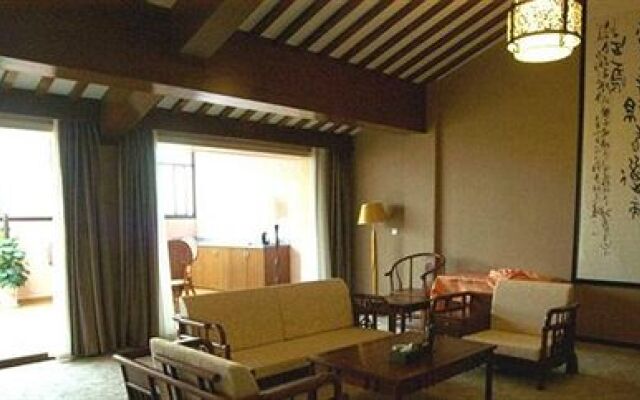 Lishui Tang Garden Hotel