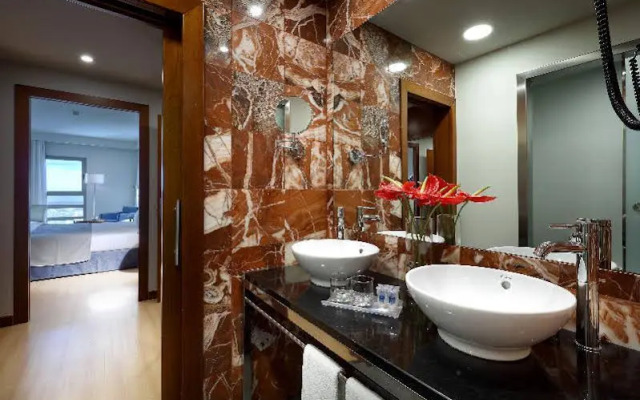 Villas Geranios Suites & Spa