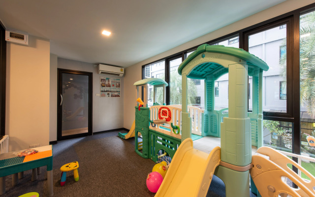 Metro Hotel Ratchada 36