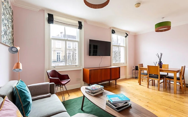 Chic Gunter Grove Flat - London Retreat