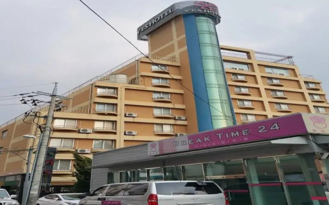 Yes Hotel