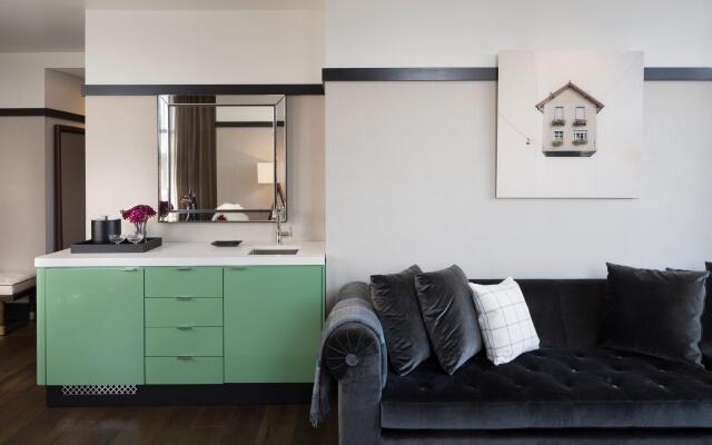 Kimpton Journeyman Hotel by IHG