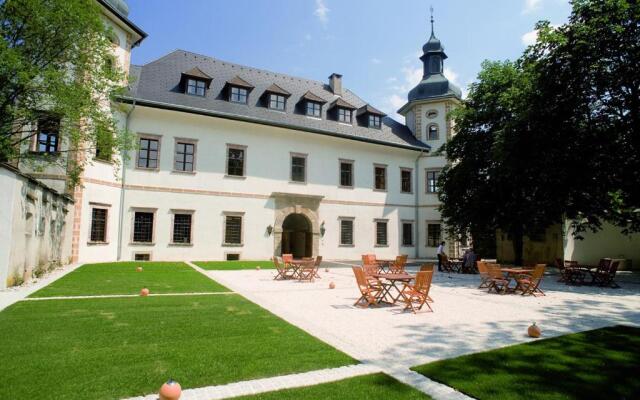 JUFA Hotel Schloss Röthelstein