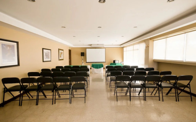 Costa Rica Tennis Club & Hotel