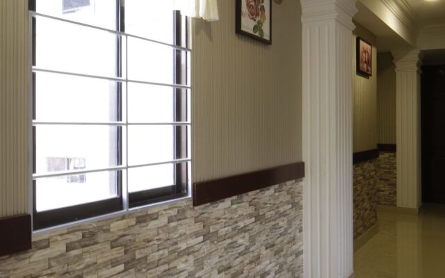 Little Brick Saigon Hotel