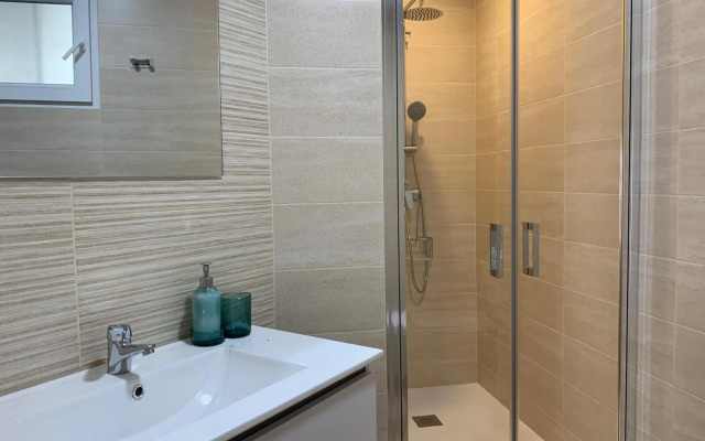 A Estrenar Preciosa Suite-Céntrico-Con Jardín y Porche