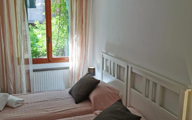 San Marco Square WI-FI fibra in the fashion district 493