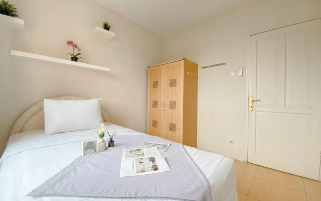 Minimalist and Comfy 2BR Apartment Puri Garden