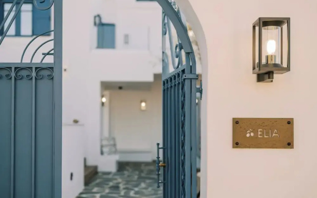 Kalathos Square Luxury Suites