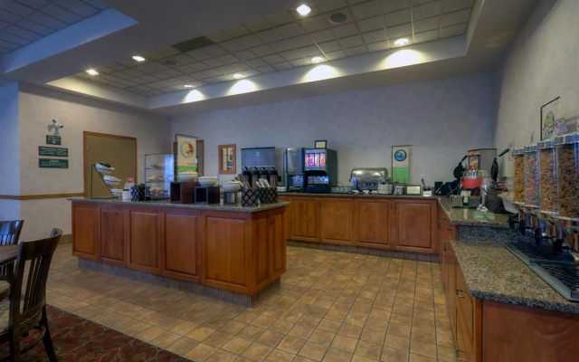 Country Inn & Suites by Radisson, Calgary-Northeast