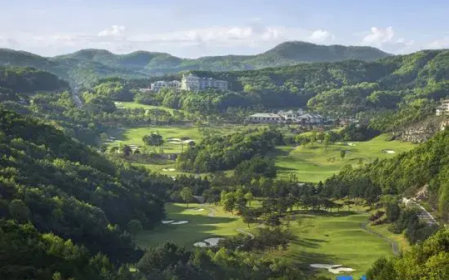 Oak Valley Resort Hills Village
