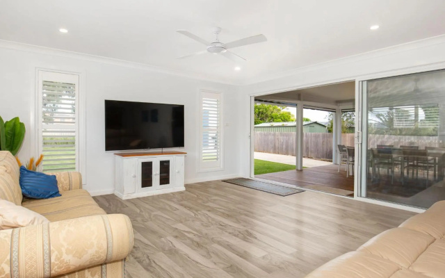 Burra Days I Pet Friendly I 10 mins Walk to the Beach – Guest Rooms – Culburra Beach