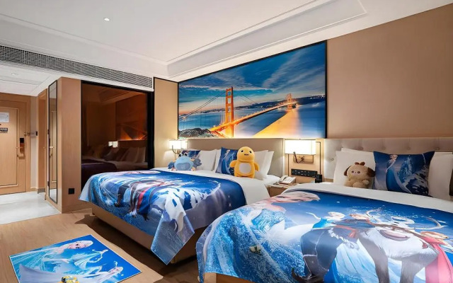 Vienna International Hotel (Luyi Passenger West Station)