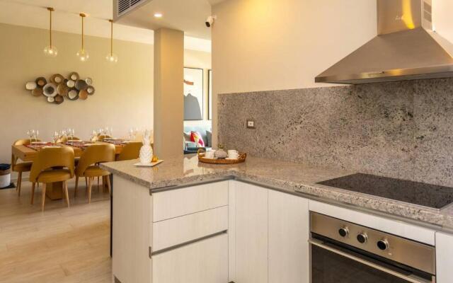 Luxury 2BR Pool & Golf View at Cana Pearl