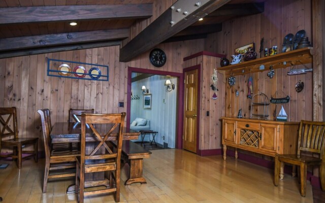 Oakleaf Lodge 5 Bedroom House