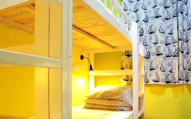 Time Machine International Youth Hostel