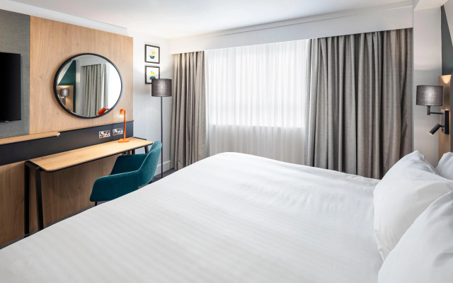 Holiday Inn Southampton-Eastleigh M3, jct13 by IHG