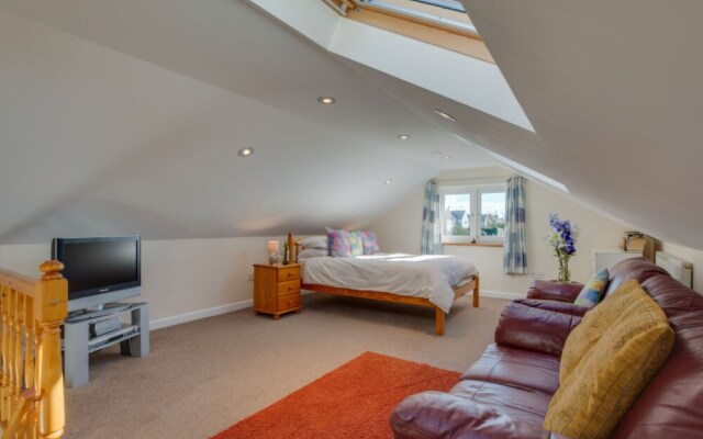 Hilary St Merryn in St Merryn