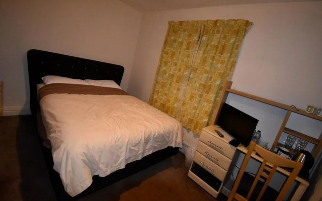 Racecourse Guest House