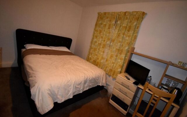 Racecourse Guest House