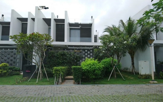 Villa Bien - Resort Oceanami — 4-star hotel in Phuoc Hai Fishing Village