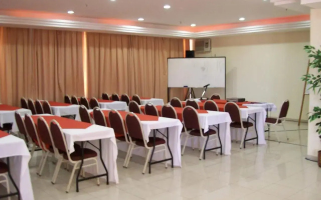 Crystal Apart Hotel
