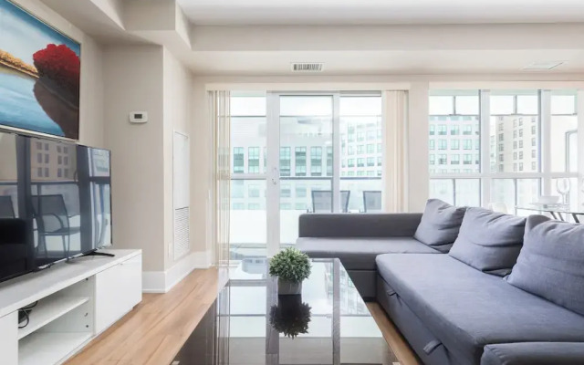 World Wide Stays Suite - CN Tower