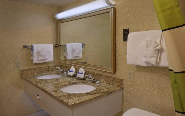 Fairfield Inn And Suites By Marriott Palm Beach