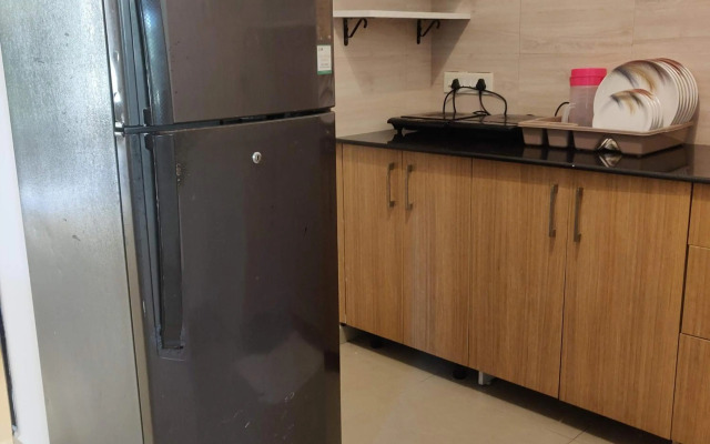 Pool View Apartment - Sunshine By Leela Homes