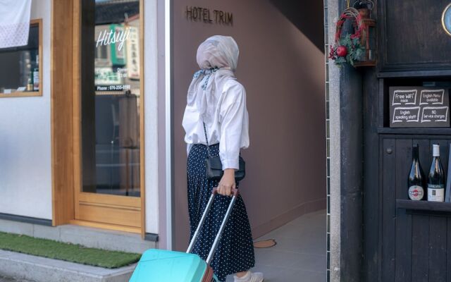 Hotel Trim