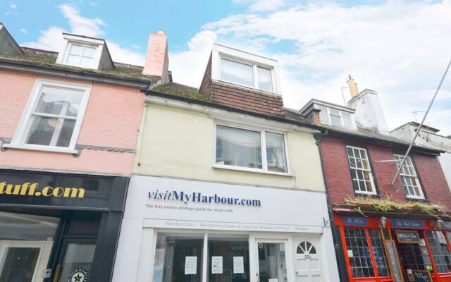 36A Cowes High Street