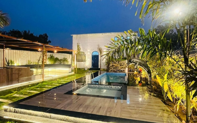 Greek House By Housiify