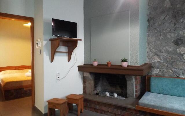 Potamolithos Suites